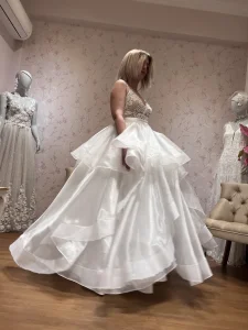 νυφικά 2 σε 1