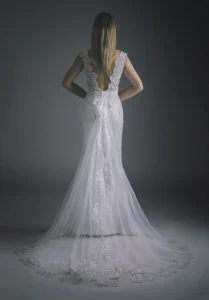 νυφικά με δαντέλα