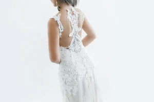 νυφικά με δαντέλα