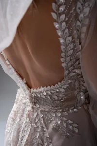 νυφικά με δαντέλα