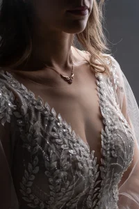 νυφικά με δαντέλα