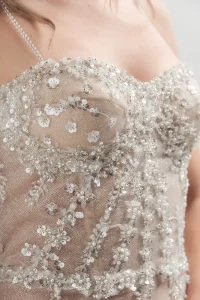 νυφικά με δαντέλα