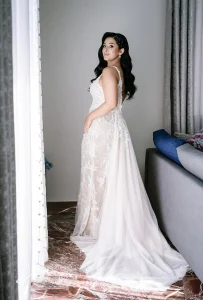 νυφικά με δαντέλα