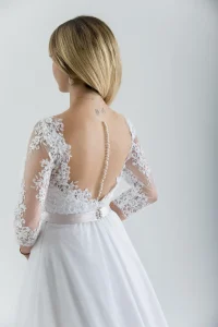 νυφικά με δαντέλα