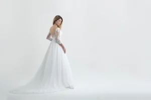 νυφικά με δαντέλα