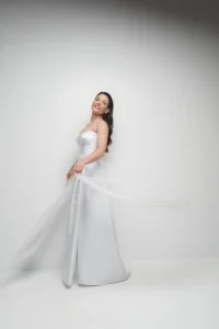 απλά νυφικά