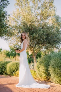 απλά νυφικά